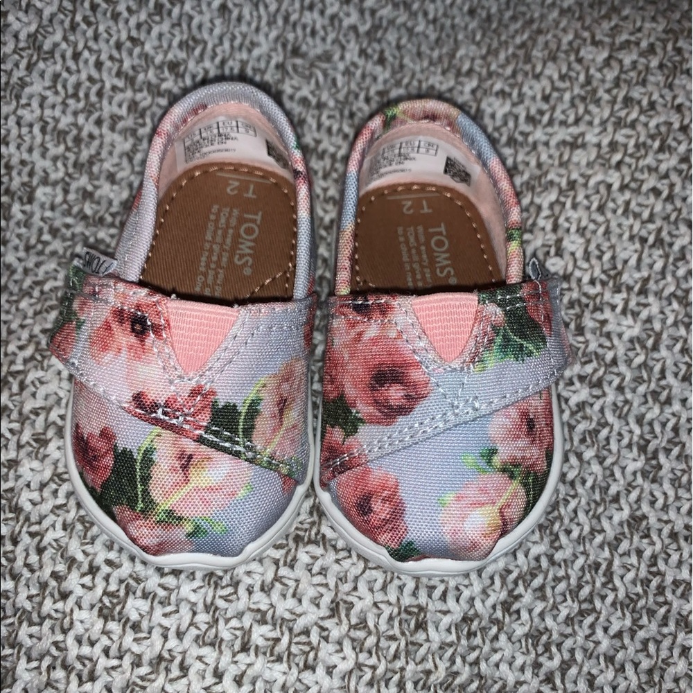 Baby Girl Toms